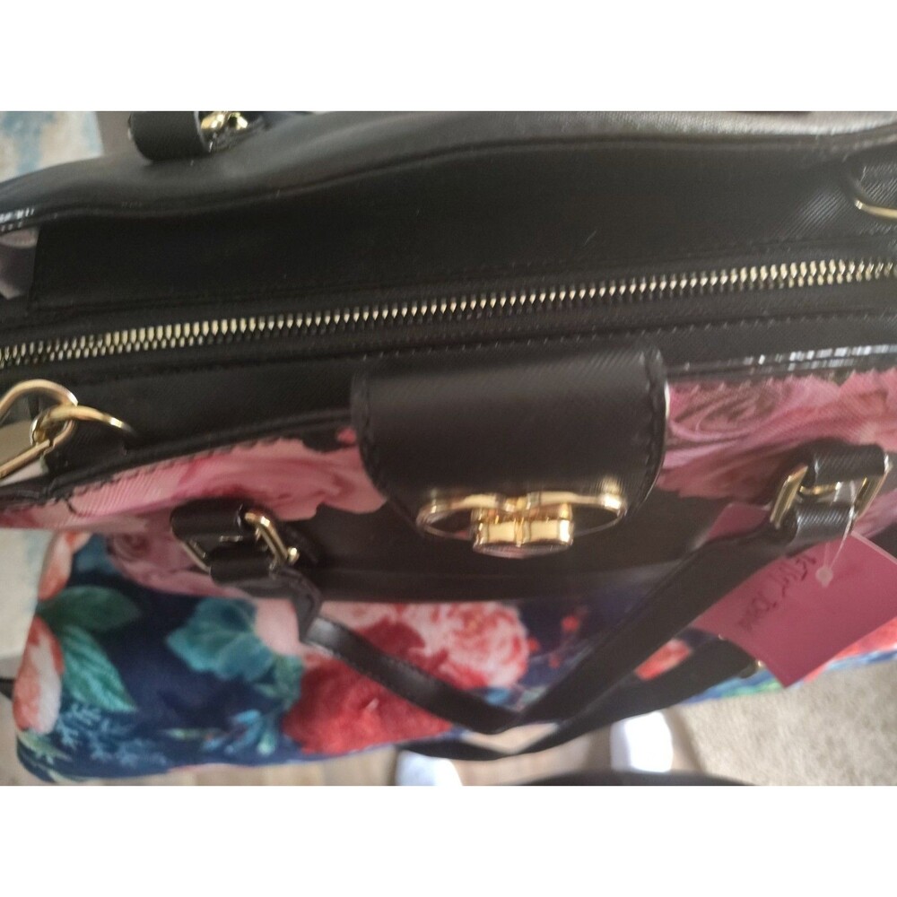 New Betsy Johnson Satchel Purse in Black with Varied Pink Roses Cottage Core Y2K - Picture 10 of 15